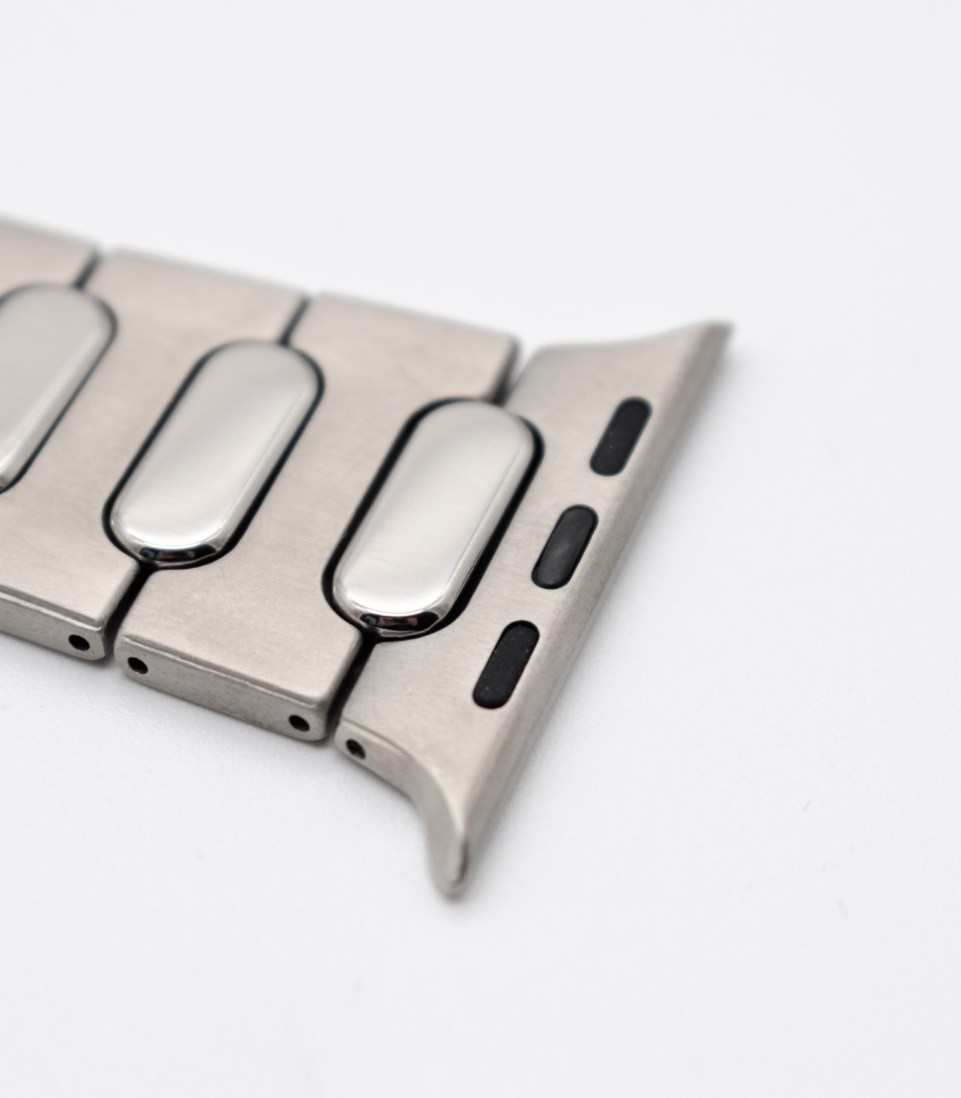 BLÄG Titan Armband Chrom